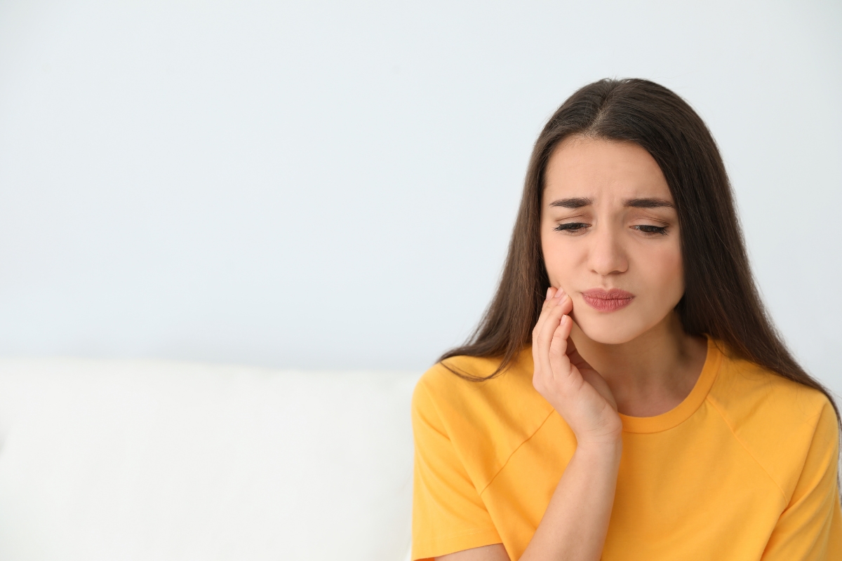 Sensitive Teeth Causes, Symptoms & Effective Treatment Options