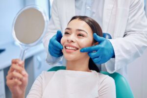 A Complete Guide To Straightening Teeth Without Braces