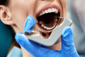 How to Choose the Right Orthodontist for Your Smile